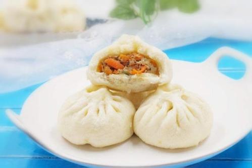 青羊擺地攤賣(mài)包子要經(jīng)營(yíng)許可證嗎，獨資開(kāi)包子店經(jīng)營(yíng)許可證有什么不利?